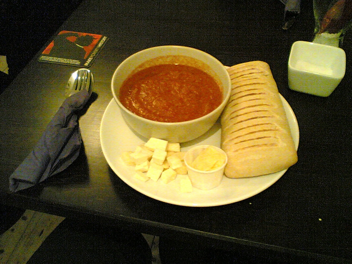 Tomato soup with bread and cheese