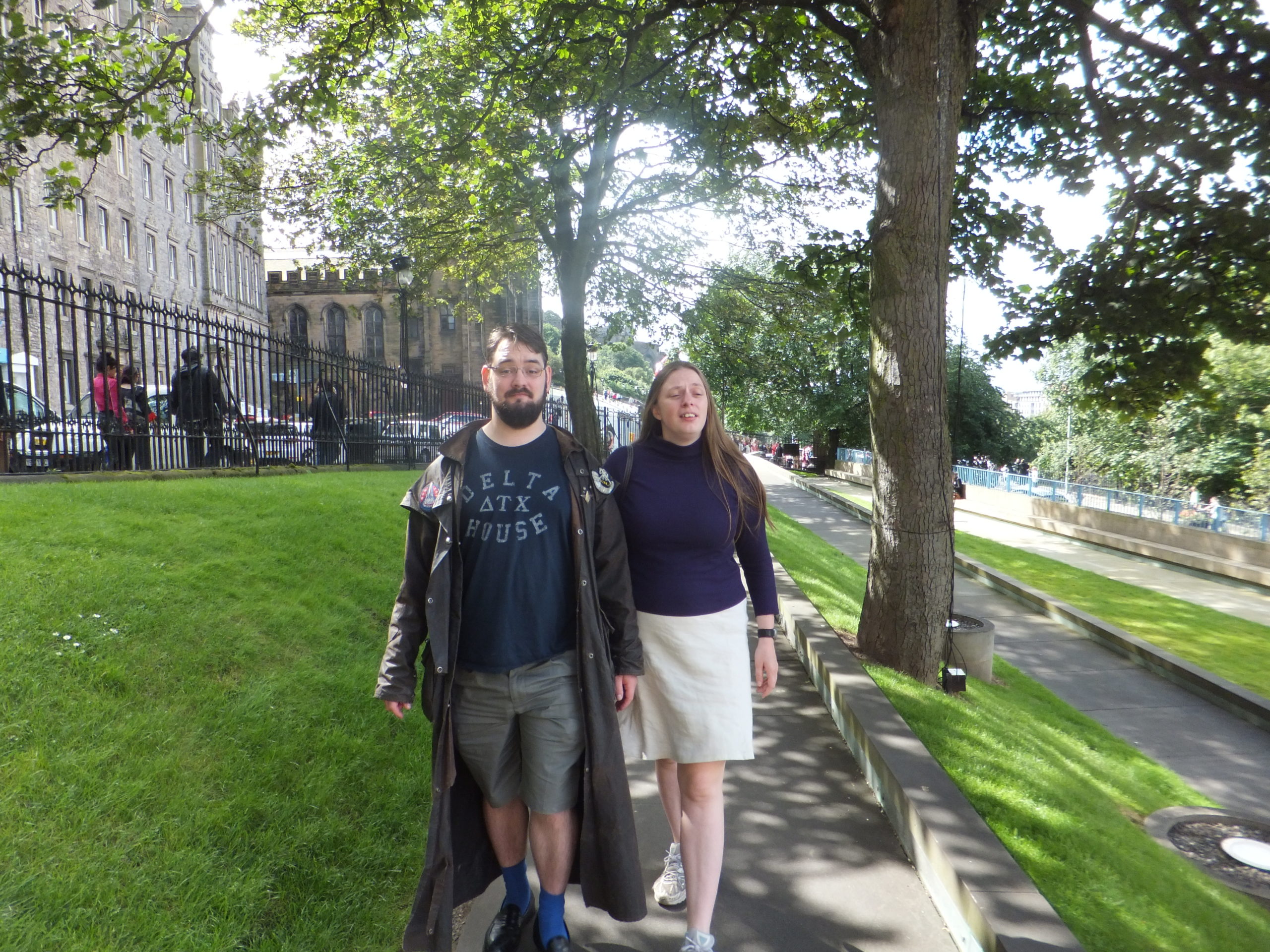 JTA and Ruth head along the path to the Mus£um On The Mound.