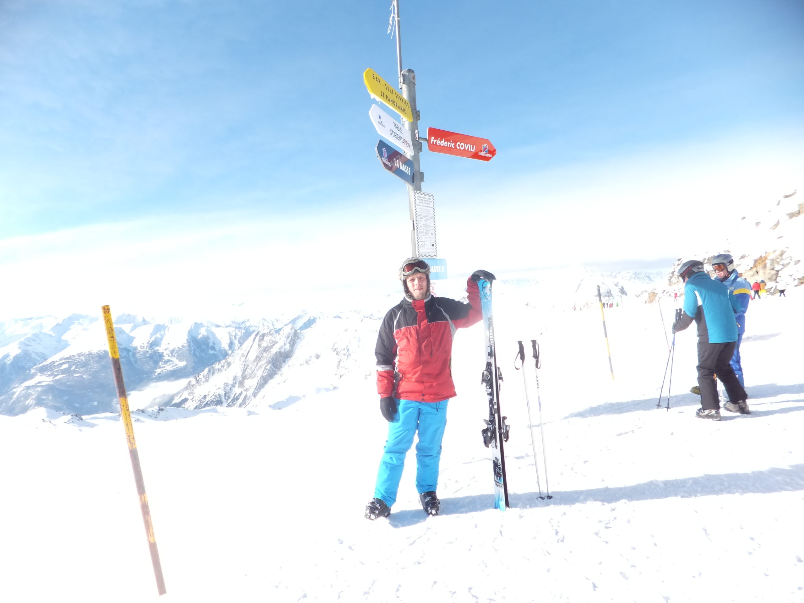 Dan at the summit of Tougnète, near Méribel. Pardon the wonky horizon: Robin took the photo. Also: Alps happened.