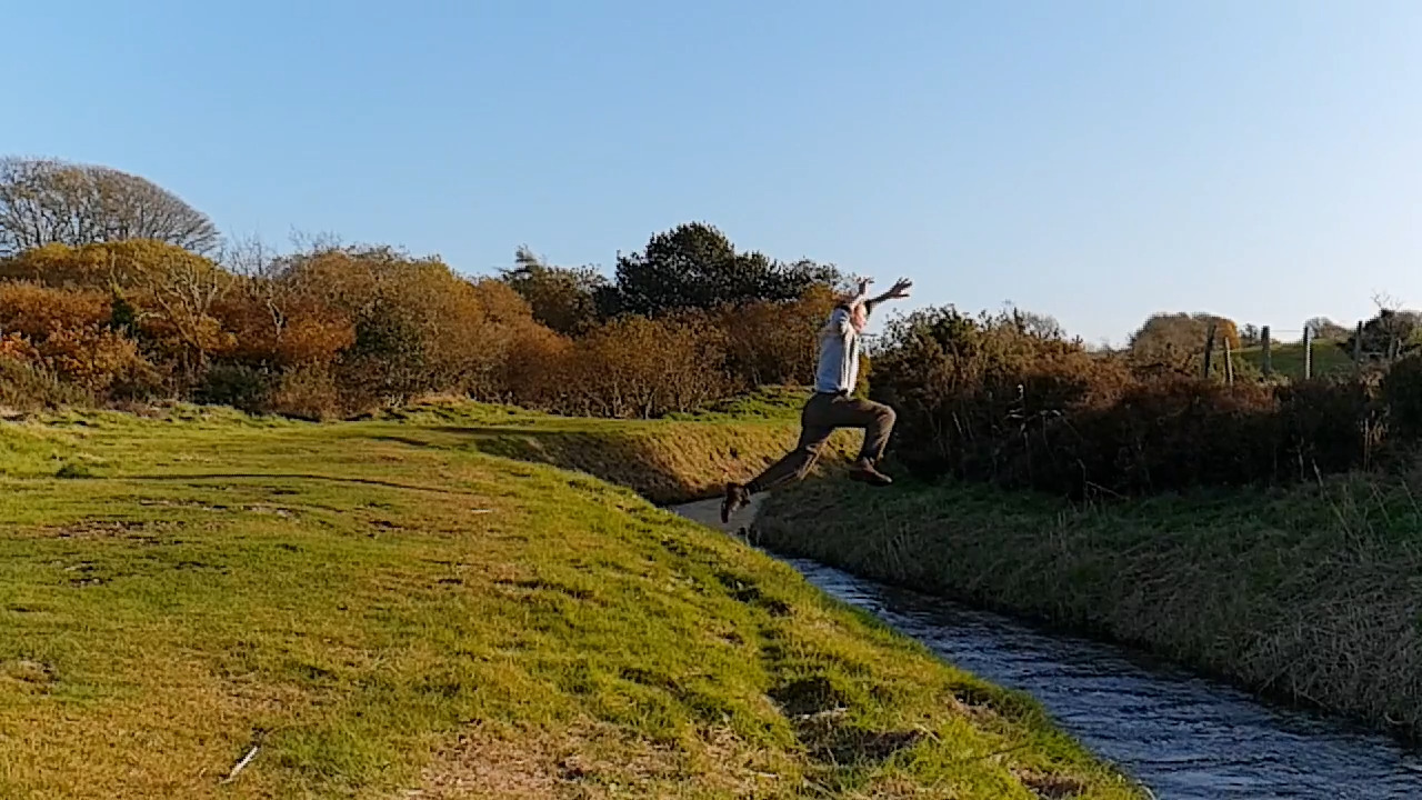Robin jumps the river – Dan Q